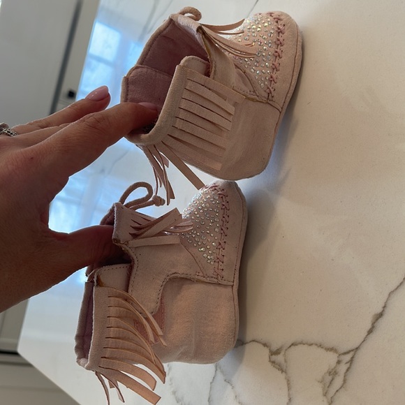 My first Stuart Weitzman crib booties in Infant size 2 - Picture 4 of 8